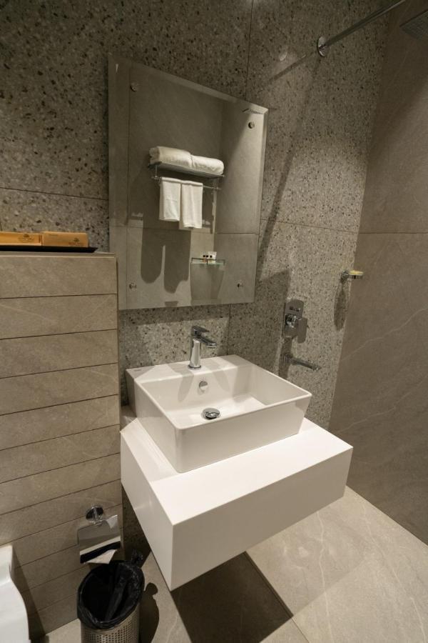לודהיאנה Hotel Smily מראה חיצוני תמונה