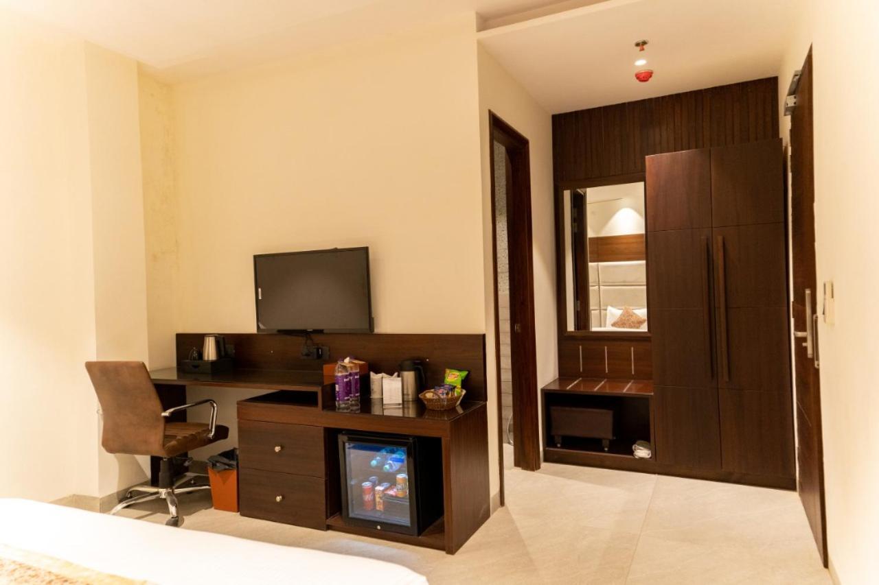 לודהיאנה Hotel Smily מראה חיצוני תמונה