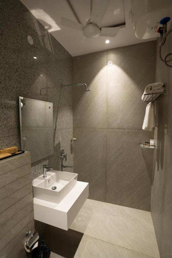 לודהיאנה Hotel Smily מראה חיצוני תמונה
