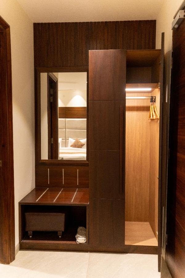 לודהיאנה Hotel Smily מראה חיצוני תמונה