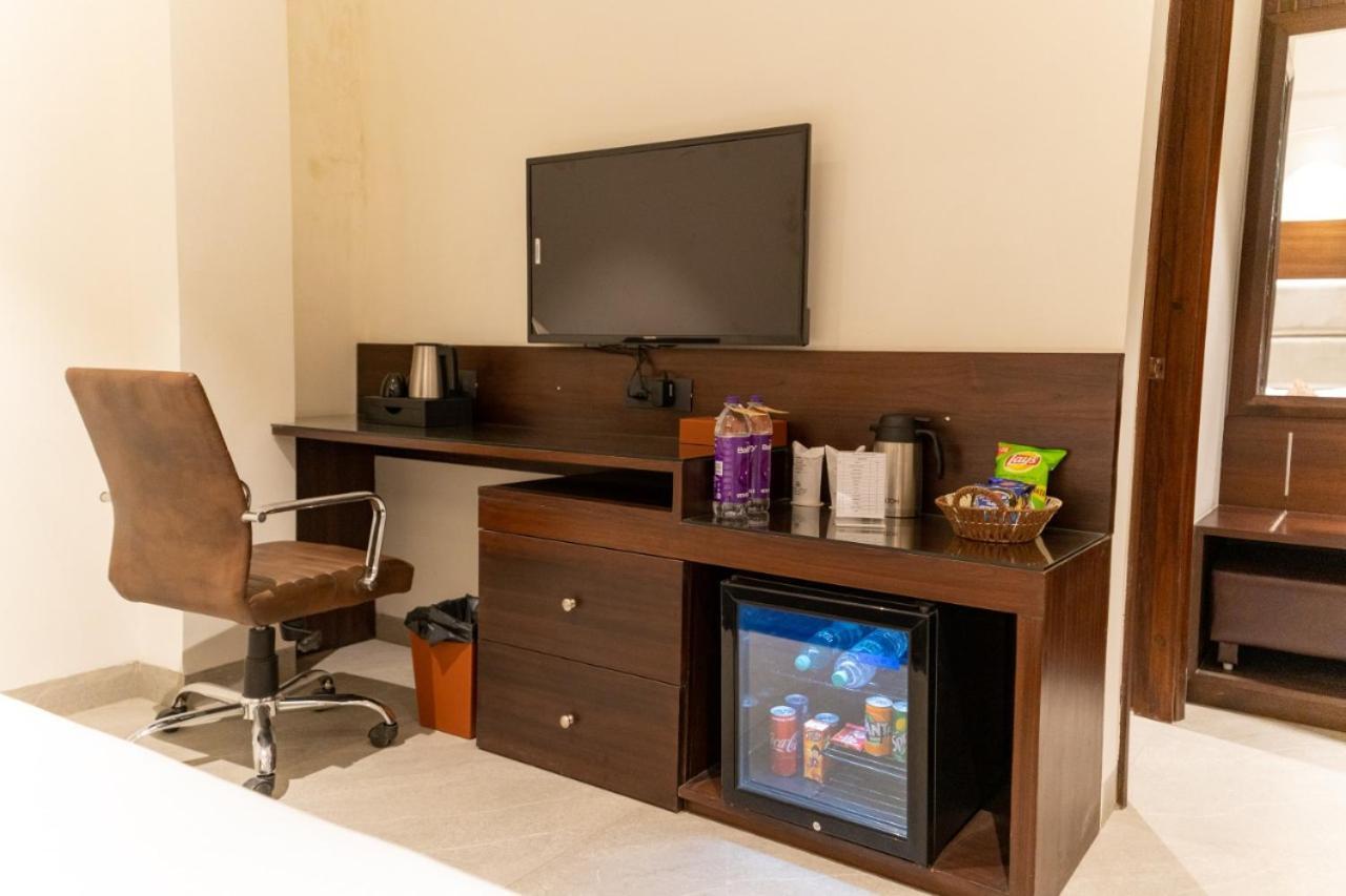 לודהיאנה Hotel Smily מראה חיצוני תמונה